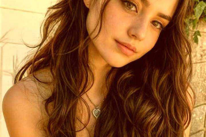 Ella, 25, a auburn hazel-eyed middle eastern companion based in Kham Sakae Saeng. Offering CIM, Massage, Fetish. Available for incall and outcall, overnight ...