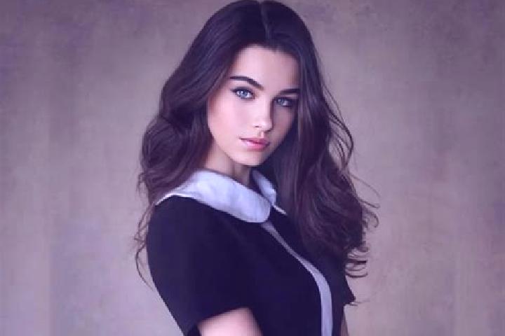 Ella, 25, a brunette amber-eyed slavic companion based in Tourny. Offering Party Girl, Fetish, Domination. Available for incall and outcall, overnight bookin...