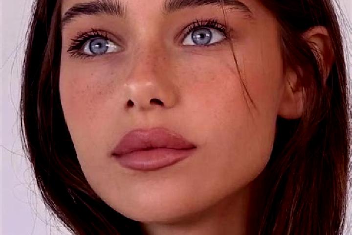 Ella, 25, a brunette brown-eyed slavic companion based in Aliamanu / Salt Lakes / Foster Village. Offering Deep French Kissing, CIM, Party Girl. Available fo...