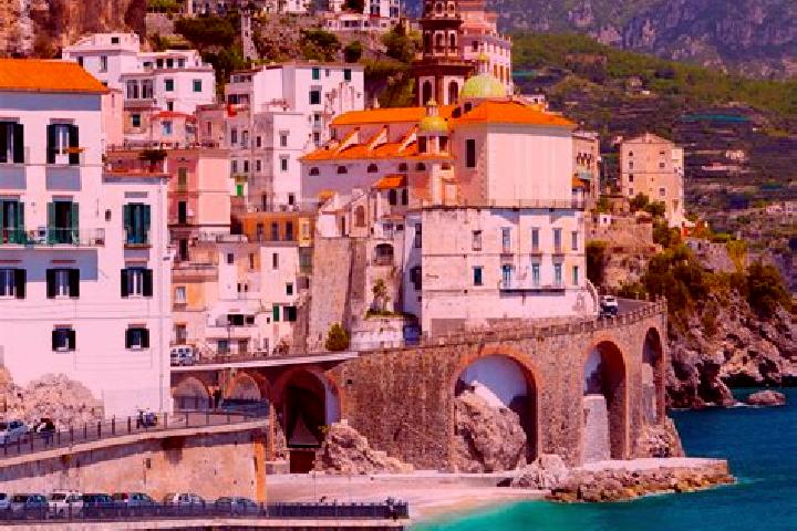 Ella, 25 — Escort in Armetta, Italy