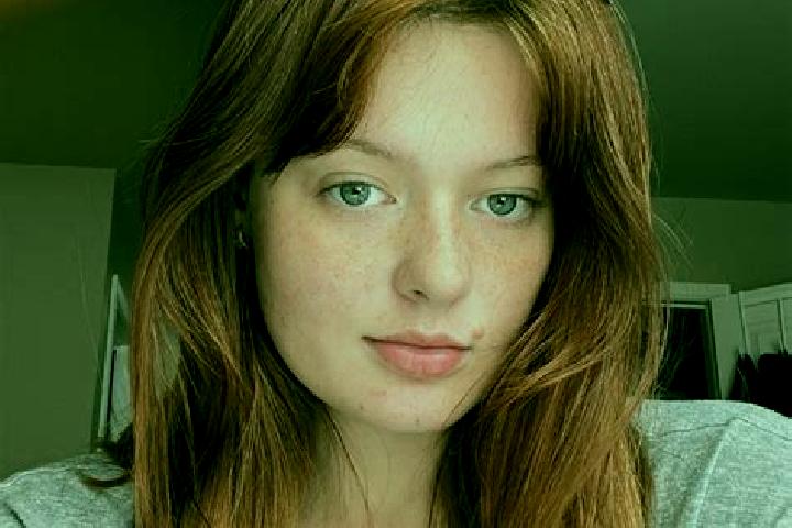 Ella, 26, a auburn amber-eyed caucasian companion based in Zuerich (Kreis 12) / Schwamendingen-Mitte. Offering OWO, GFE, Tantra, Dinner Date, Erotic Massage....