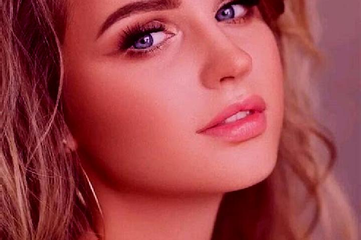 Ella, 26, a dark blonde blue-eyed indian companion based in Dolgeville. Offering Girlfriend Experience, Party Girl, Tantra. Available for incall and outcall,...