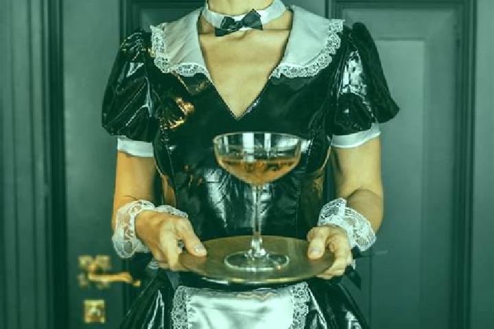 Ella, 26, a red grey-eyed slavic companion based in Tullins. Offering Striptease, Travel Companion, Fetish, Domination, BDSM. Available for incall and outcal...