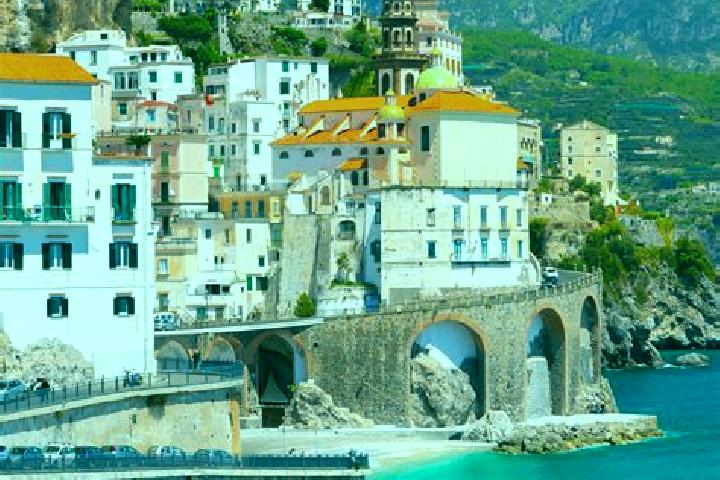Ella, 26 — Escort in Nerito, Italy
