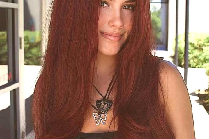 Ella, 27, a auburn dark-eyed european companion based in Ovadne. Offering 69, OWO, Roleplay, Fetish. Available for incall and outcall, overnight bookings ava...