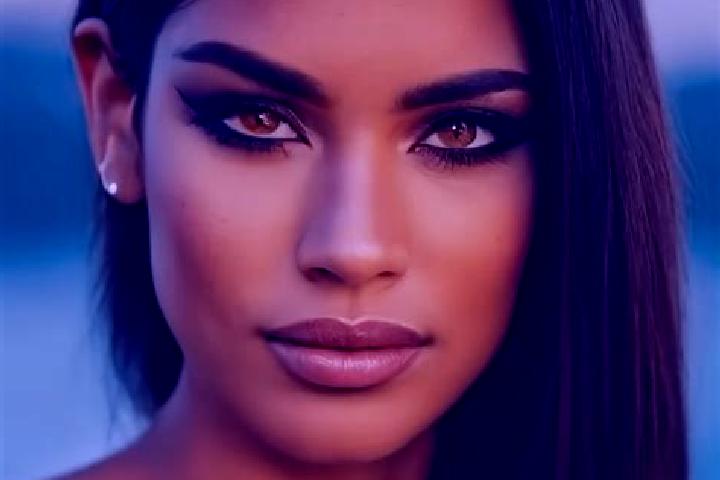 Ella, 27, a chestnut amber-eyed latina companion based in Civitella Alfedena. Offering Domination, Duos, Prostate Massage, 69. Available for incall and outca...