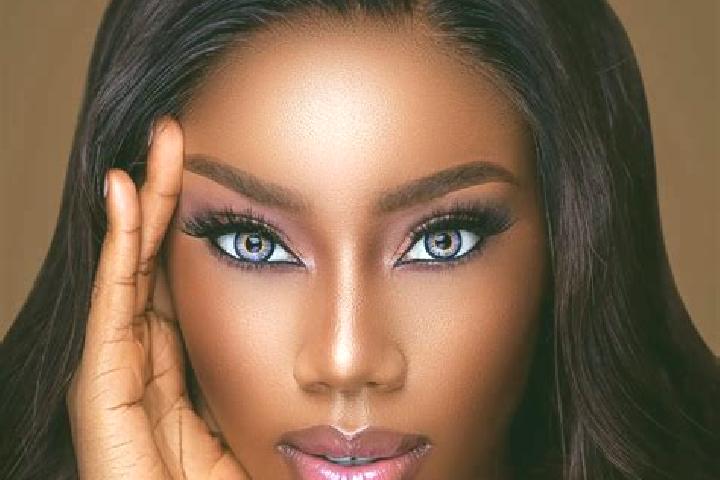 Ella, 27, a red blue-eyed ebony companion based in Nahio. Offering Domination, Girlfriend Experience, Fetish, Erotic Massage. Available for incall and outcal...