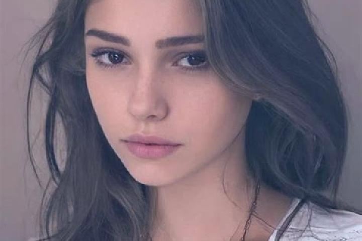 Ella, 27, a red hazel-eyed slavic companion based in Cojutepeque. Offering Party Girl, Girlfriend Experience, Travel Companion, 69. Available for incall and ...