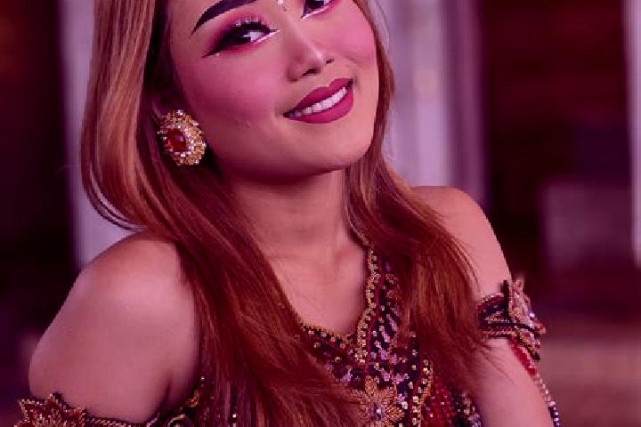 Ella, 27 — Escort in Bantiran, Indonesia
