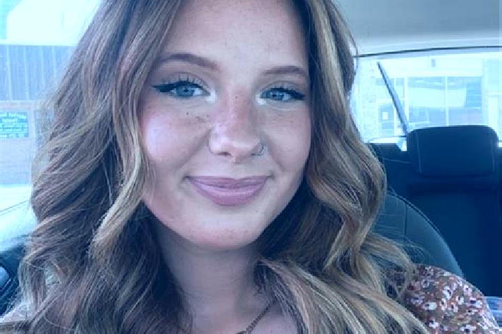 Ella, 27 — Escort in Champaign, United States
