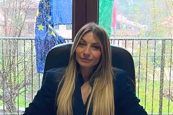Ella, 27 — Escort in Colle San Magno, Italy