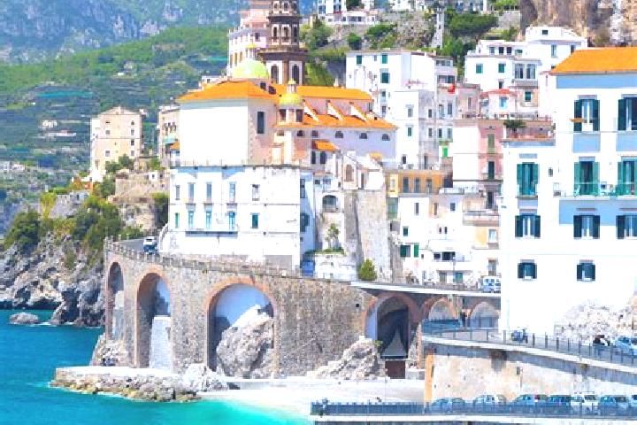 Ella, 27 — Escort in Duino, Italy