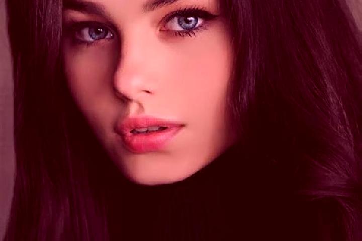 Ella, 28, a black green-eyed slavic companion based in Rufforth. Offering Dinner Date, A-Level, GFE. Available for incall and outcall, day and evening dates.