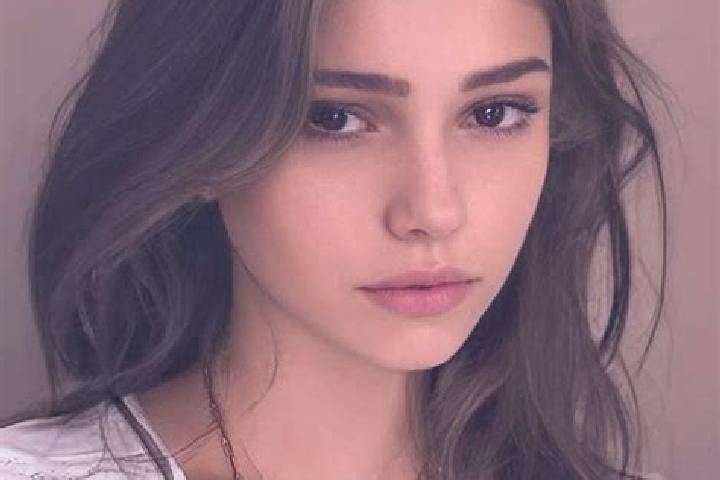 Ella, 28, a black grey-eyed slavic companion based in Lyski. Offering GFE, Overnight, Tantra. Available for incall and outcall, day and evening dates.