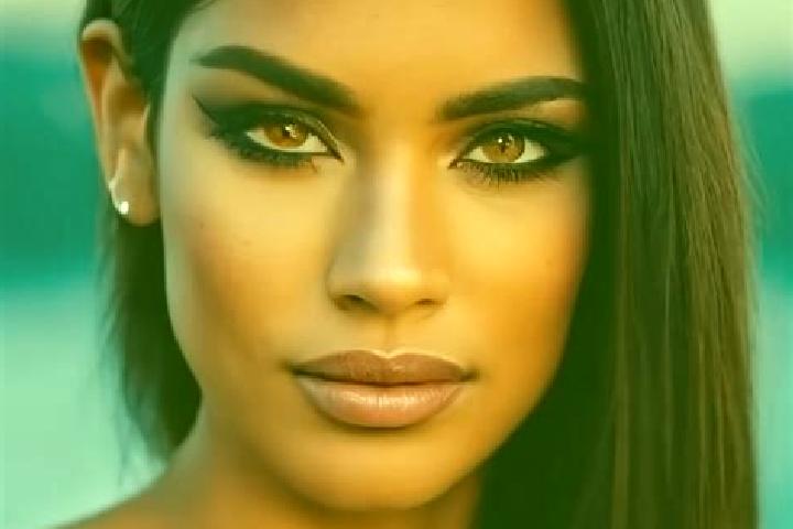 Ella, 28, a chestnut amber-eyed latina companion based in Oencia. Offering OWO, Travel Companion, 69, Duos. Available for incall and outcall, overnight booki...