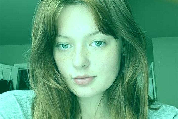 Ella, 28, a chestnut grey-eyed indian companion based in Regneville-sur-Mer. Offering Fetish, Erotic Massage, Roleplay. Available for incall and outcall, day...