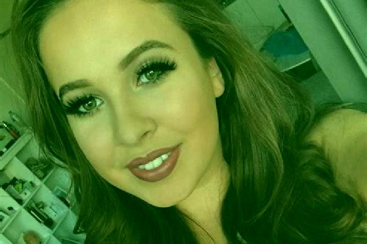 Ella, 29, a chestnut amber-eyed caucasian companion based in Vila Pouca de Aguiar. Offering Striptease, Girlfriend Experience, Domination. Available for inca...