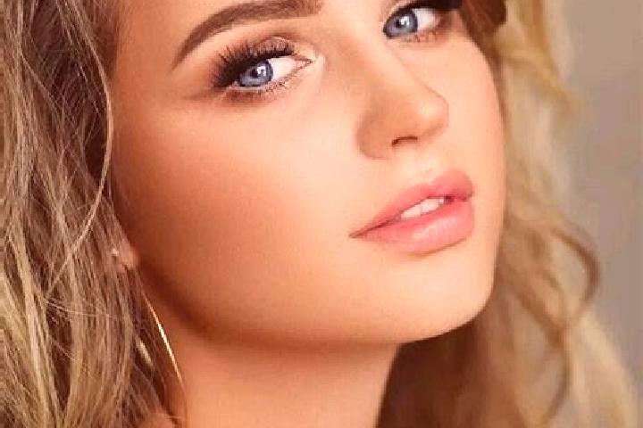 Ella, 29, a dark blonde blue-eyed ebony companion based in Bedara. Offering A-Level, Overnight, Erotic Massage. Available for incall and outcall, day and eve...