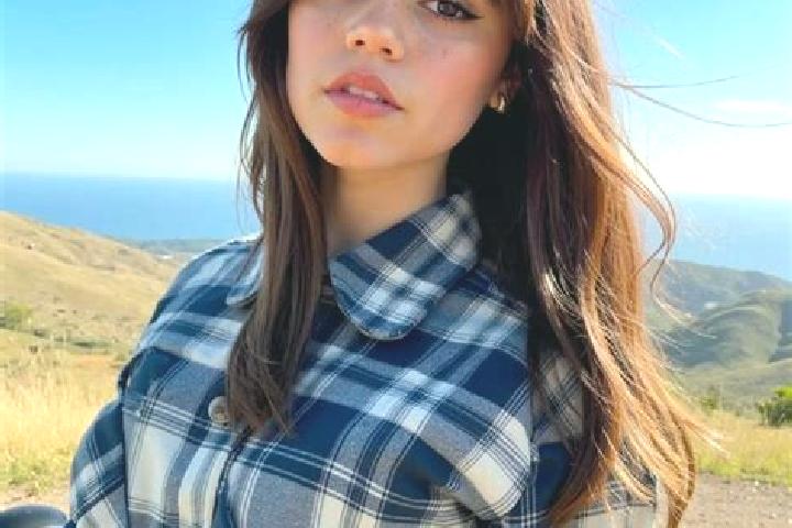 Ella, 29 — Escort in Rayevskaya, Russia