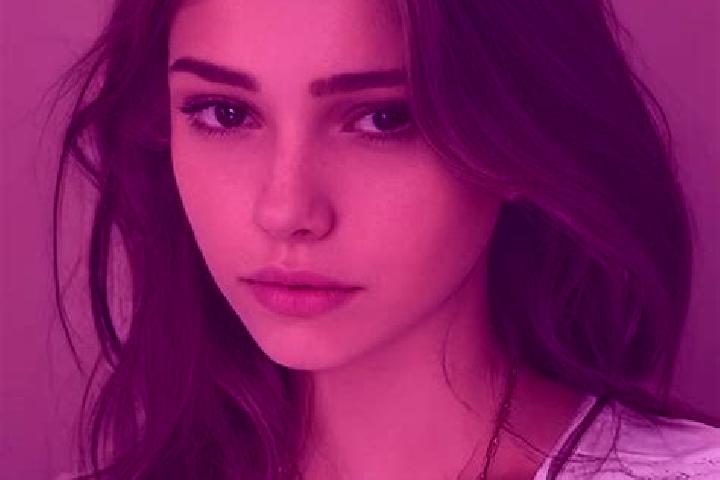 Ella, 30, a chestnut hazel-eyed slavic companion based in Codaesti. Offering Deep French Kissing, Prostate Massage, Erotic Massage, BDSM. Available for incal...