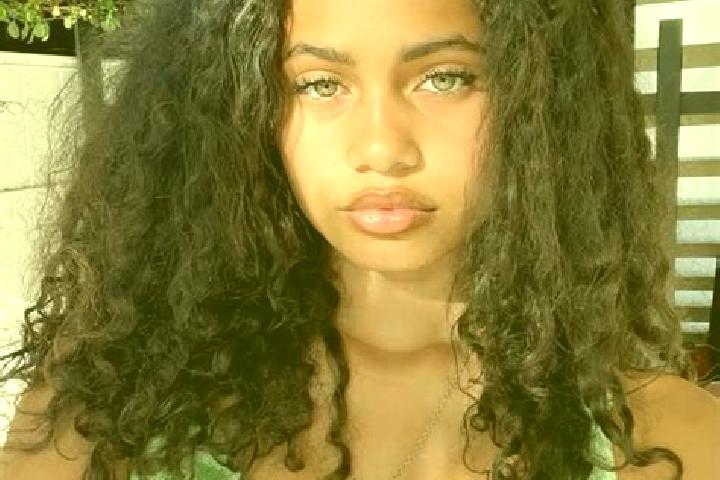 Ella, 30, a red green-eyed mixed companion based in Mohed. Offering Overnight, OWO, Girlfriend Experience. Available for incall and outcall, overnight bookin...