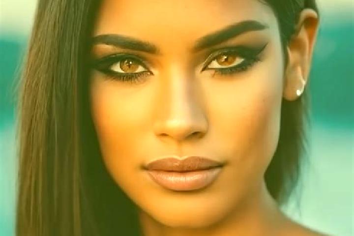 Ella, 31, a black amber-eyed latina companion based in Crucecita. Offering Overnight, BDSM, Couples. Available for incall and outcall, overnight bookings ava...