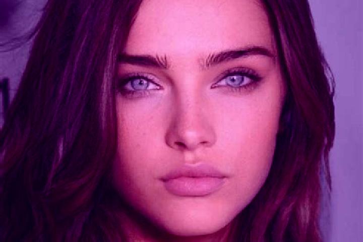 Ella, 31, a brunette dark-eyed mixed companion based in Beelitz. Offering OWO, Travel Companion, A-Level, Striptease. Available for incall and outcall, overn...