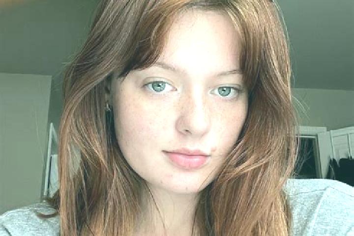 Ella, 31, a chestnut brown-eyed caucasian companion based in Riotord. Offering GFE, OWO, Couples. Available for incall and outcall, overnight bookings availa...