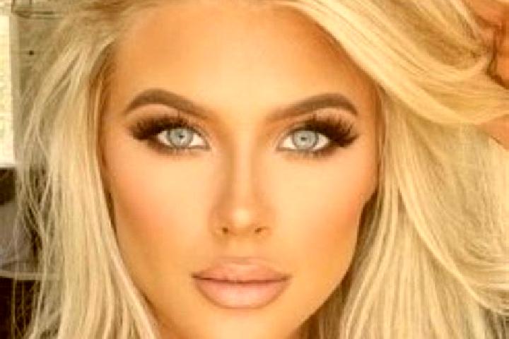 Ella, 31, a platinum blonde amber-eyed indian companion based in Fangjiazui. Offering Couples, Duos, Travel Companion. Available for incall and outcall, over...