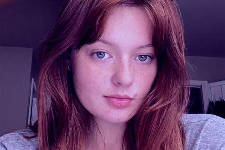 Ella, 31, a red brown-eyed slavic companion based in Palazzuolo sul Senio. Offering Dinner Date, CIM, Fetish. Available for incall and outcall, overnight boo...