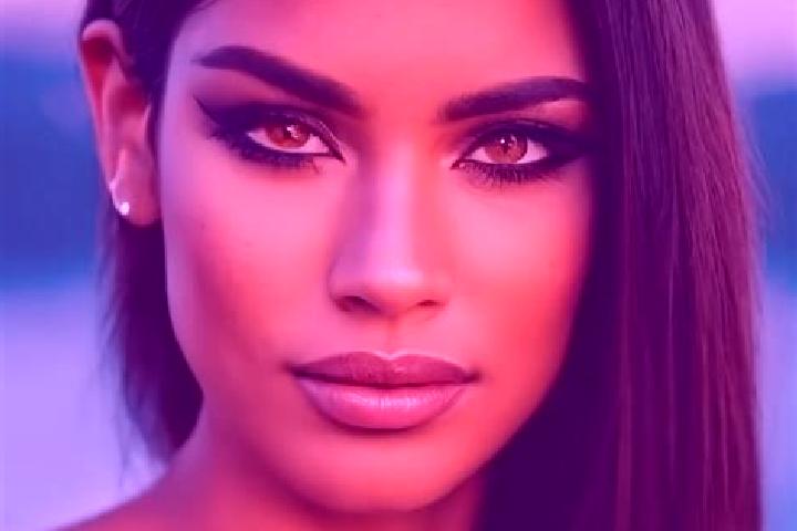 Ella, 31, a red grey-eyed latina companion based in Muaro. Offering 69, Domination, Travel Companion. Available for incall and outcall, overnight bookings av...