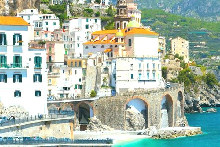 Ella, 31 — Escort in Talponada, Italy
