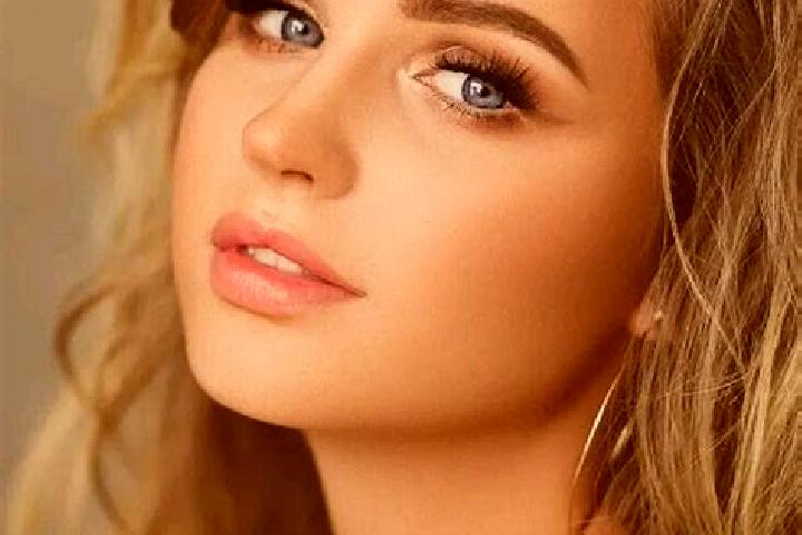 Ella, 32, a dark blonde blue-eyed slavic companion based in Vologda. Offering 69, Duos, Tantra, CIM, A-Level. Available for incall and outcall, day and eveni...