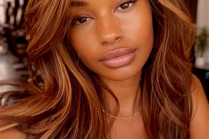 Ella, 32, a dark blonde dark-eyed mixed companion based in Pont-d Ain. Offering OWO, Dinner Date. Available for incall and outcall, overnight bookings availa...