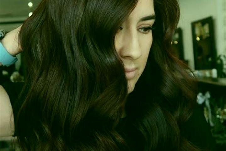 Ella, 33, a auburn dark-eyed caucasian companion based in Hallungen. Offering Striptease, Couples, OWO, Prostate Massage. Available for incall and outcall, d...