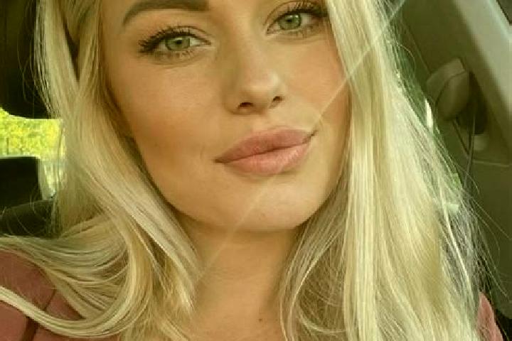 Ella, 33, a blonde hazel-eyed mixed companion based in Kefken. Offering Prostate Massage, Deep French Kissing, BDSM, Girlfriend Experience. Available for inc...