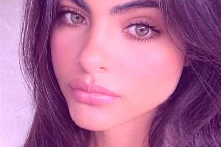 Ella, 33, a dark blonde dark-eyed indian companion based in Graulhet. Offering Couples, Massage, Roleplay, 69, Overnight. Available for incall and outcall, o...