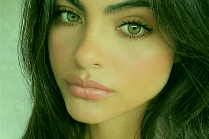 Ella, 33, a red green-eyed indian companion based in Erleks. Offering Deep French Kissing, Prostate Massage. Available for incall and outcall, overnight book...