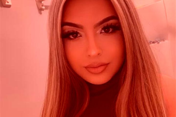Ella, 34, a blonde hazel-eyed latina companion based in Mannswoerth. Offering Girlfriend Experience, Erotic Massage, Couples. Available for incall and outcal...