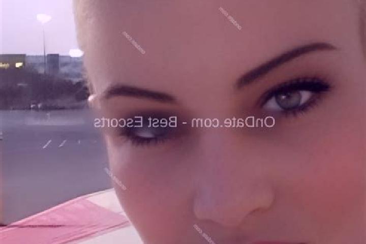 Ella, 34 — Escort in Gorbanesti, Romania