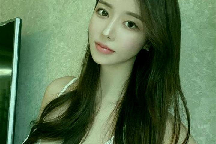 Ella, 34 — Escort in Paizhou, China