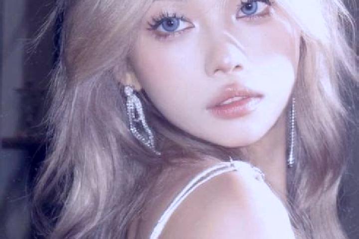 Ella, 35, a blonde blue-eyed asian companion based in Bugulma. Offering Dinner Date, Couples, BDSM, Overnight. Available for incall and outcall, overnight bo...
