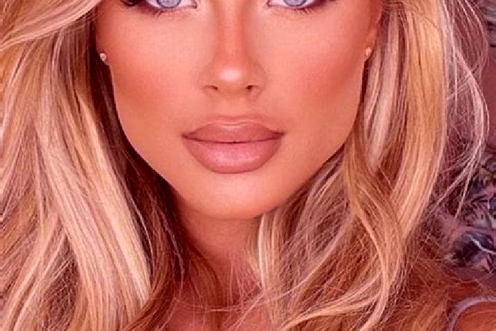 Ella, 35, a blonde blue-eyed latina companion based in Santa Mare. Offering Party Girl, Travel Companion, Prostate Massage. Available for incall and outcall,...
