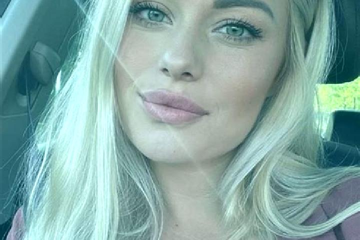 Ella, 35, a blonde hazel-eyed caribbean companion based in Wu Kai Sha. Offering Travel Companion, Dinner Date, Erotic Massage, Party Girl. Available for inca...
