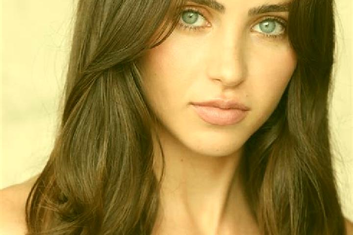 Ella, 35, a brunette brown-eyed mediterranean companion based in Beligneux. Offering Overnight, Prostate Massage, Tantra, GFE. Available for incall and outca...