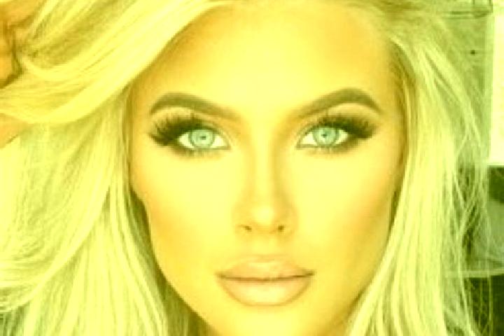 Ella, 35, a platinum blonde hazel-eyed ebony companion based in Guaianases. Offering Erotic Massage, Travel Companion, Couples, Deep French Kissing. Availabl...