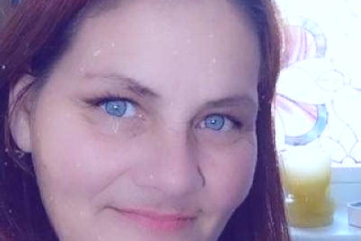 Ella, 35, a red dark-eyed caribbean companion based in Navi Mumbai. Offering Couples, Overnight, 69. Available for incall and outcall, day and evening dates.