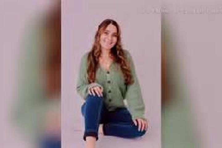 Ella, 35 — Escort in Momence, United States