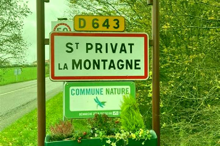 Ella, 35 — Escort in Saint-Privat-la-Montagne, France