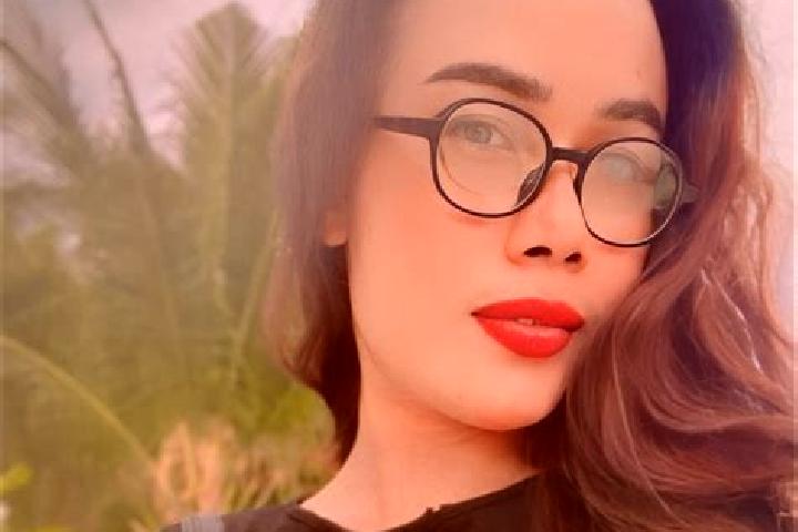 Ella, 35 — Escort in Semanding, Indonesia